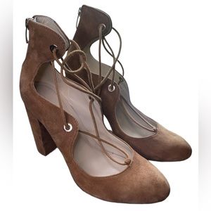 Marc Fisher | Size 7.5 Stevee Camel Block Lace Up Heel‎